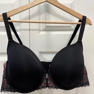 Torrid Black and Pink Lace Tshirt Bra. Worn once or twice